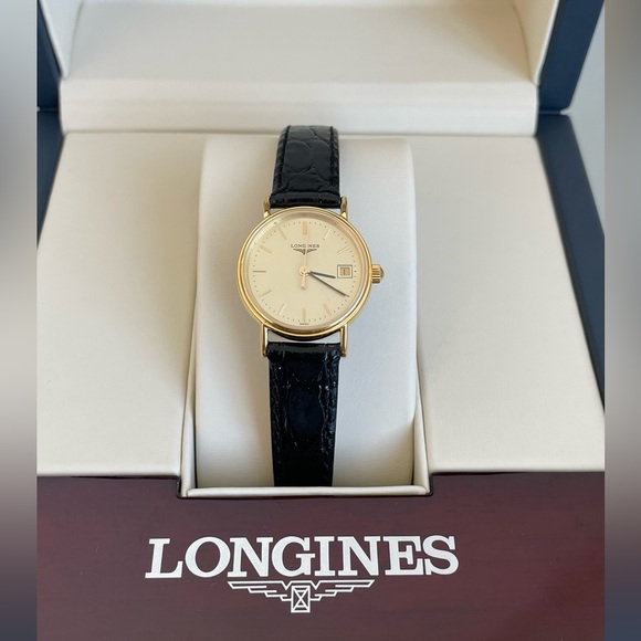 LONGINES 🐎 Ladies Mini Watch Presencé. Gold & Black. NEW + Box. - Picture 2 of 10
